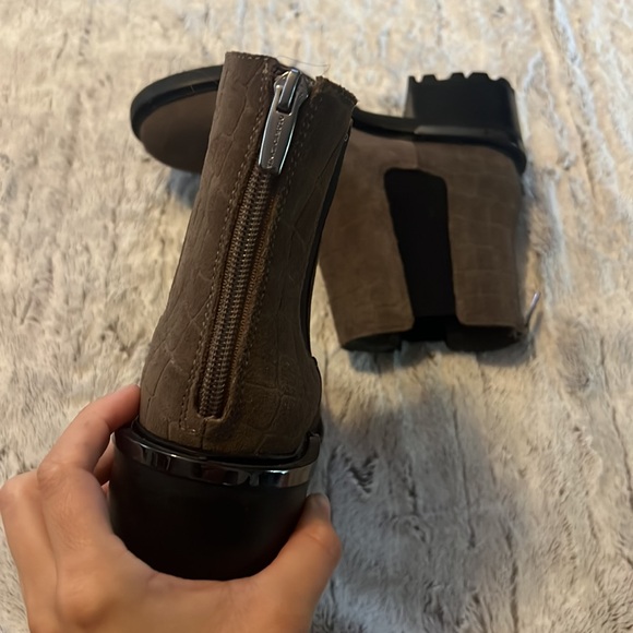 Vince camuto booties with zipper - Picture 6 of 10